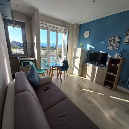 A Due Passi Metro Italia '61 Apartment Торино Екстериор снимка